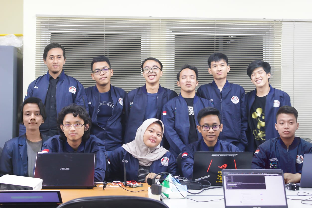 Mahasiswa Elins dalam Tim Gadjah Mada Aerospace Team (GMAT) Raih Juara Kedua pada Kompetisi CanSat 2020