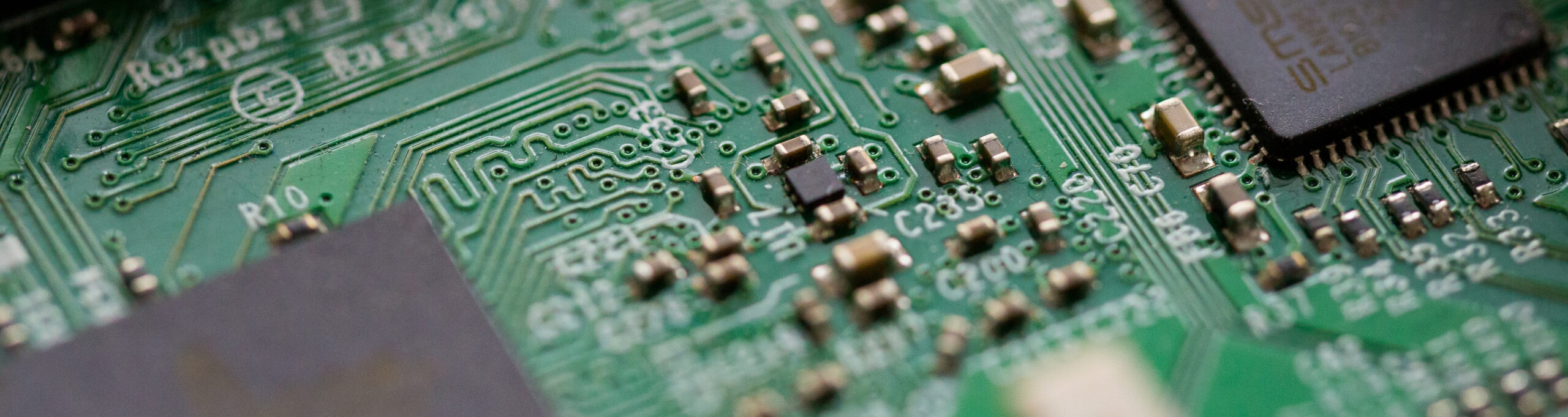 Program Studi Sarjana Elektronika dan Instrumentasi