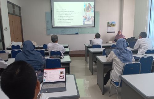 Untuk Meningkatkan Pengajaran Kelas Internasional, Prodi Sarjana Elins UGM Mengadakan Pelatihan English Public Speaking dengan “Teaching Methodology“